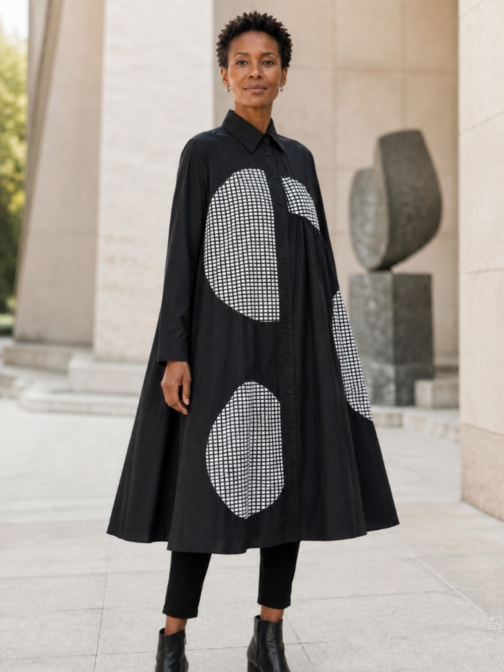 Helon Melon | Black and White Abstract Long Jacket | Size Large - Picture 3 of 8